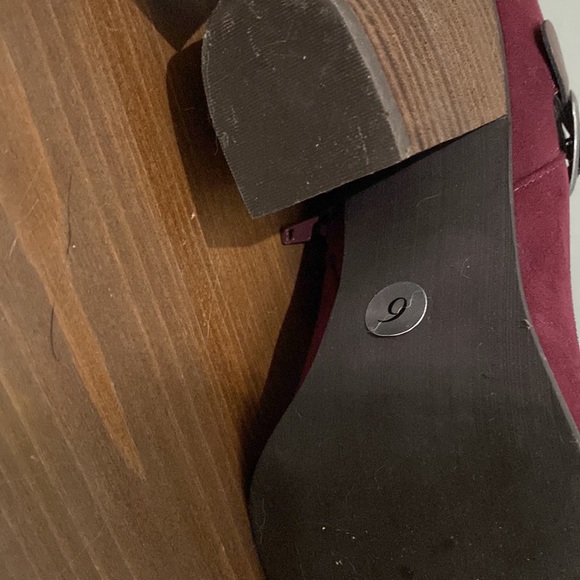 Purple suede booties, never worn! - Picture 6 of 6